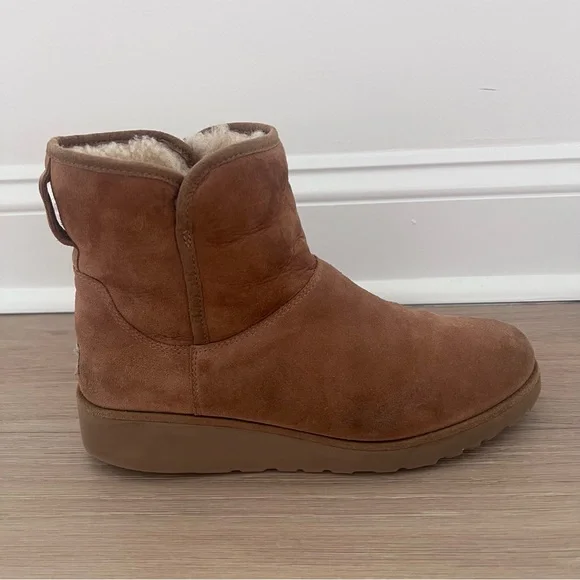 Women's UGG Kristin Suede Sheepskin Wedge Ankle Boots Chestnut Size 9.5 #1012497 - Picture 2 of 9